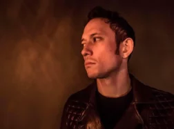 Matt Heafy tatuuje całe ciało i prosi fanów o pomoc