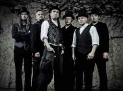 Hunter zagrał „Kiedy umieram” w wersji ukraińskiej. „Gramy dla wolnej Ukrainy”