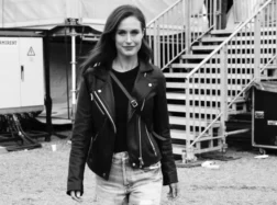 Premier Finlandii zrobiła furorę rockowym outfitem na festiwalu Ruisrock