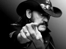 Odsłonięto pomnik Lemmy’ego w jego rodzinnym mieście!