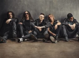 <strong>Erik Grönwall</strong><strong> (Skid Row) w coverze System of A Down!</strong>