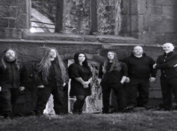 <strong>Członkowie My Dying Bride o odwoływaniu koncertów</strong>