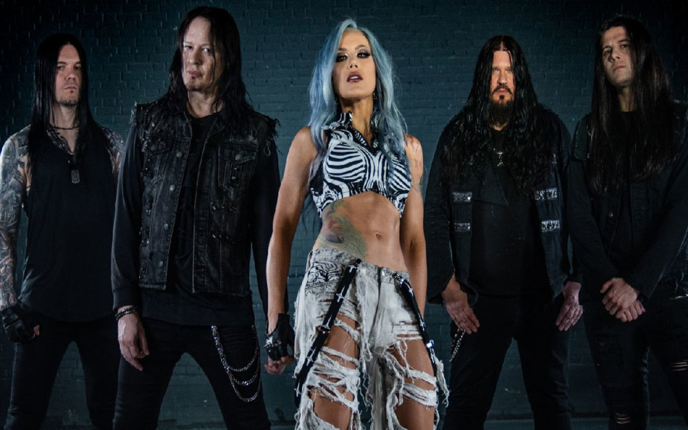 Arch Enemy rozstaje się z wokalistką!