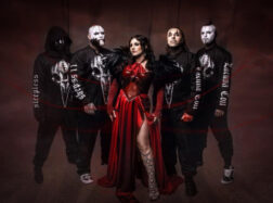 Cristina Scabbia (Lacuna Coil) o nieporuszaniu w tekstach tematów polityki i religii